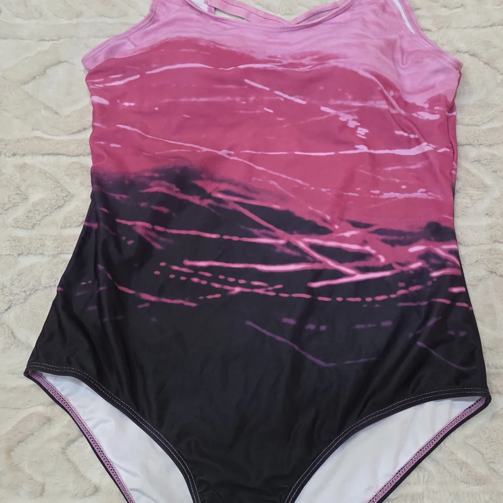 Chic And‎ Trendy Pink and Black Women's One-Piece Swimsuit Size XL